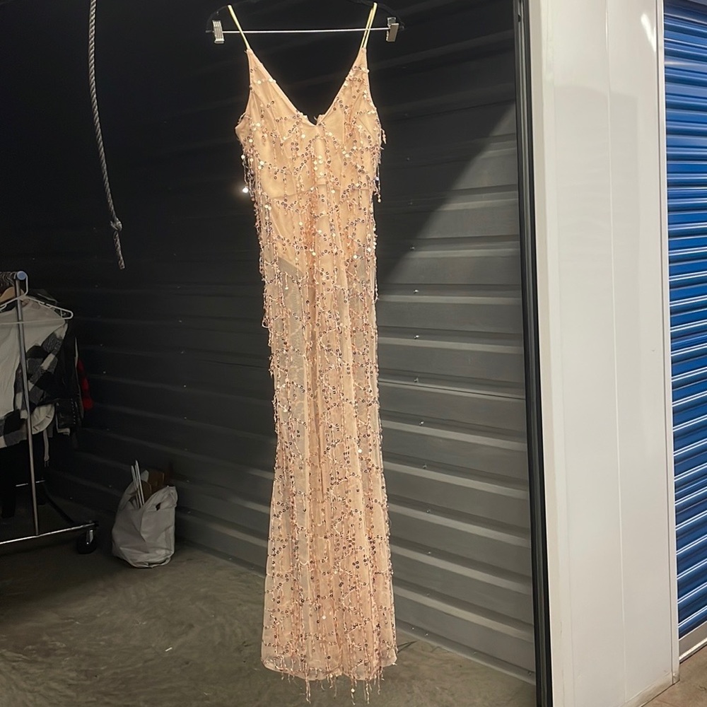 NWT Windsor High Slit Floor Length Formal Gold Sequin Gown